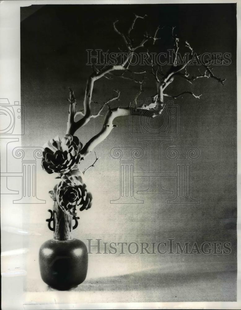 1970 Press Photo Flower Art - Historic Images