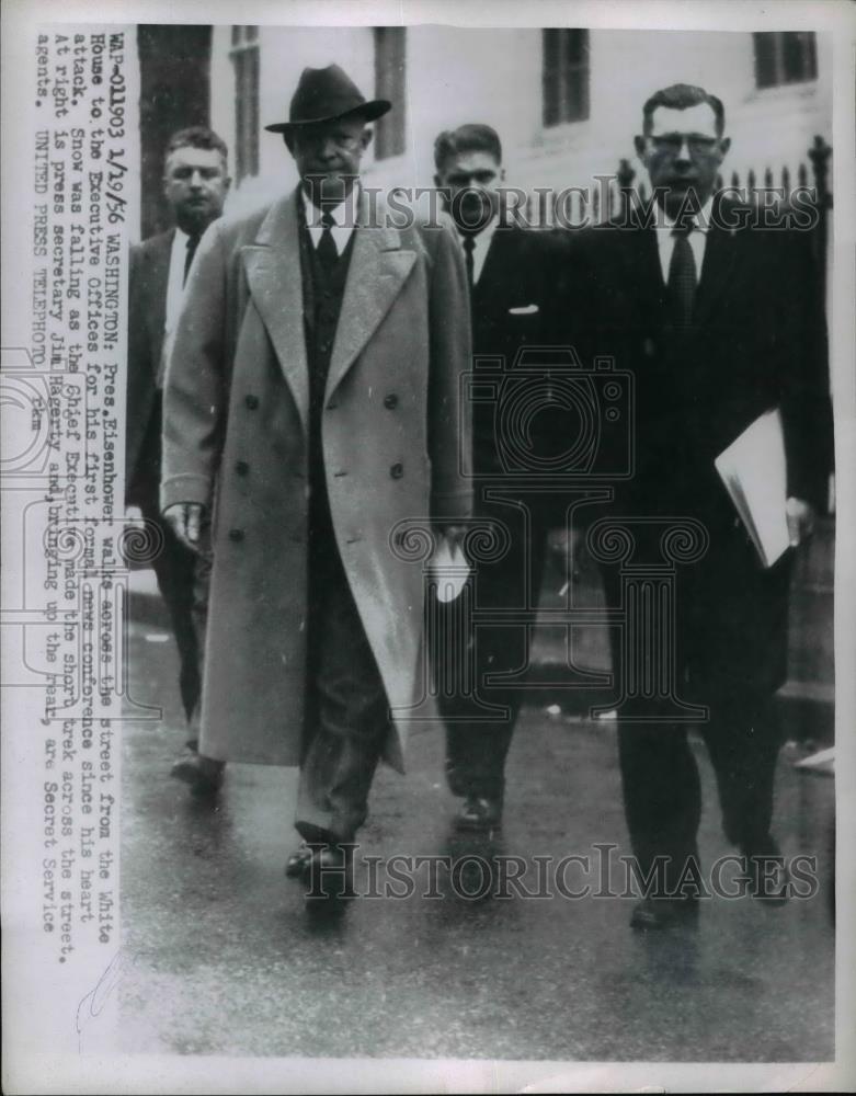 1956 Press Photo President Eisenhower &amp; Press Secy Jim Hagerty in Washington DC - Historic Images