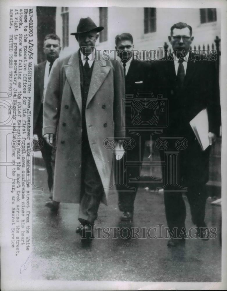 1956 Press Photo President Eisenhower & Press Secy Jim Hagerty in Washington DC - Historic Images