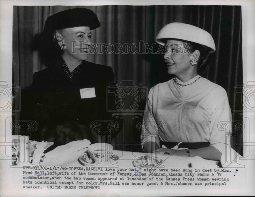 1956 Press Photo Mrs Fred Hall Wife of of Kansas Governor and Bea Johnson - Historic Images