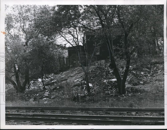 1960 Press Photo These vistas along Shaker Rapid Transit between E86th & E 75th - Historic Images