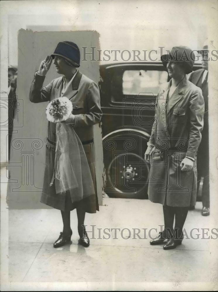 1929 Press Photo Mrs Herbert Hoover Attends Opening Loan Exhibition - nee65033 - Historic Images