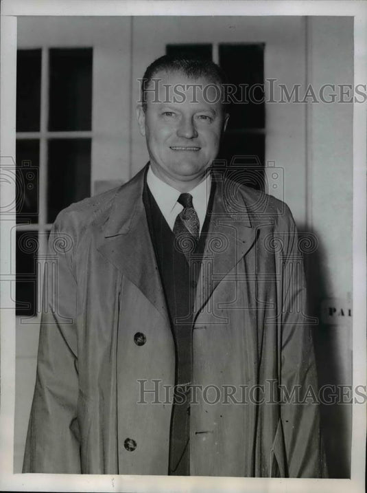 1945 Press Photo Earl G Harrison Chariman of United War Chest Campaign - Historic Images