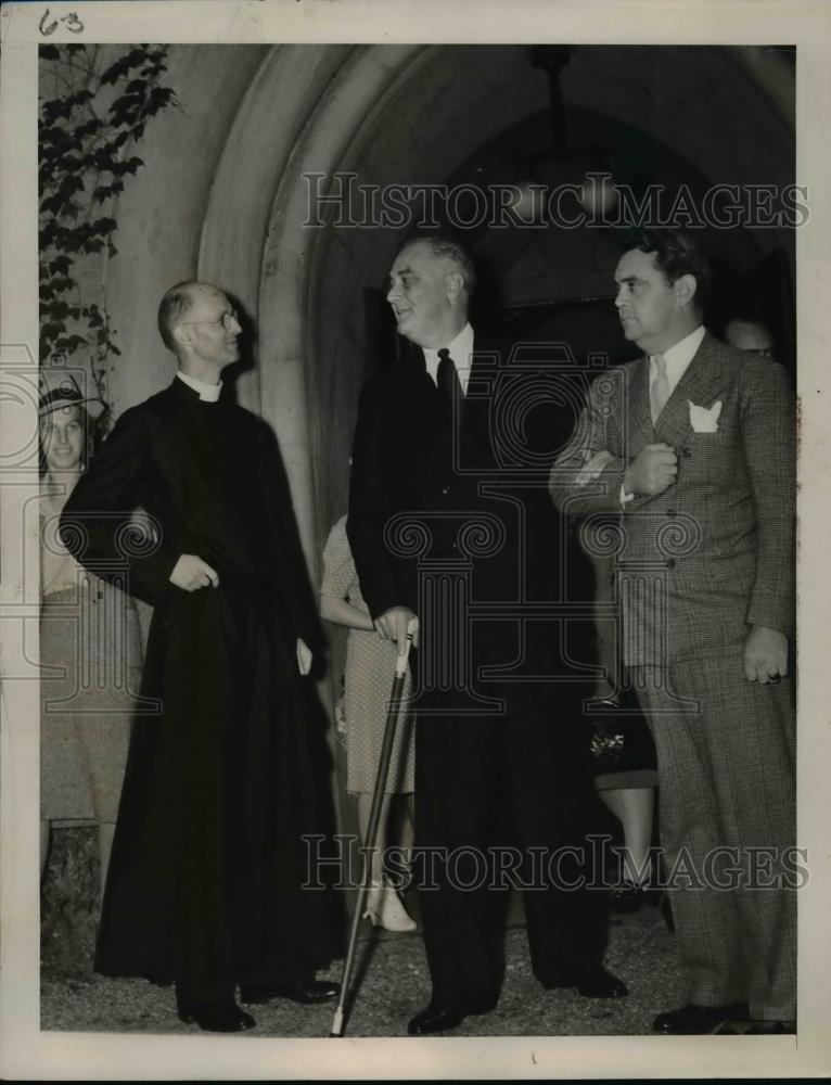 1940 Press Photo President Franklin D Roosevelt, His Bodyguard &amp; Reverend Wilson - Historic Images