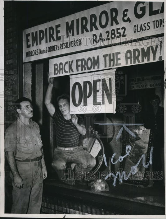 1945 Press Photo L to R; Herman Bram, Robert Horvat - cva99255 - Historic Images