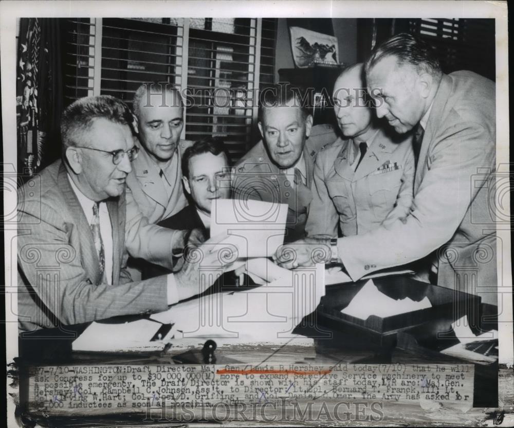 1951 Press Photo Maj.Gen.Lewis Hershey, Dir. Selective Service with his Staff - Historic Images