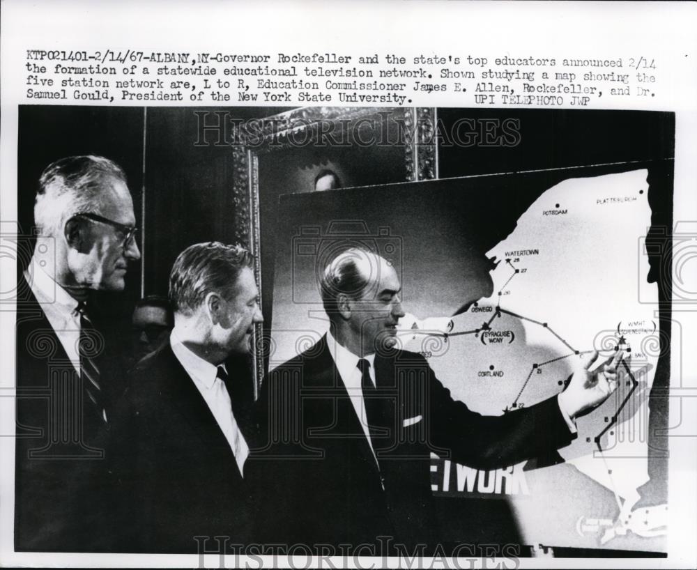 1967 Press Photo Governor Rockefeller TV Network MapJames Allen, Samuel Gould - Historic Images