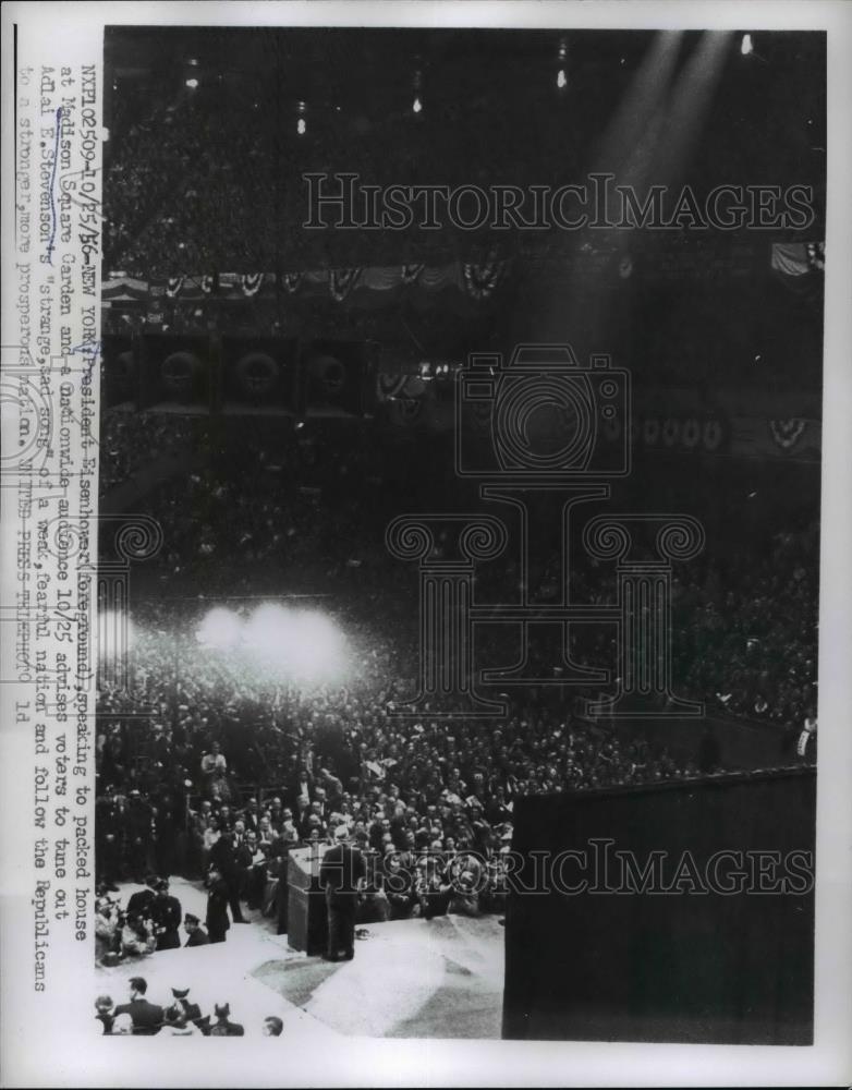 1956 Press Photo President Eisenhower at Adlai Stevenson campaign in NYC - Historic Images