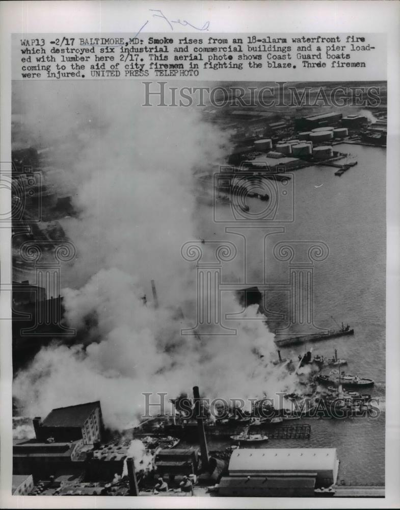 1953 Press Photo Baltimore Md as smoke rises from 18 alarm waterfront fire - Historic Images