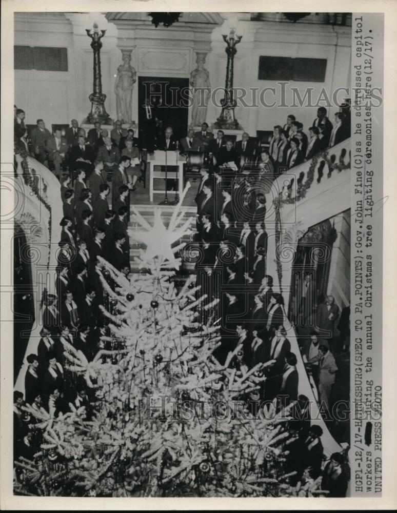 1953 Press Photo Pennsylvania Governor John Fine at Christmas Tree Ceremony - Historic Images