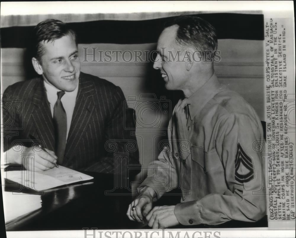 1942 Wire Photo Peter V.Saltonstall Applies for Enlistment in US Marine Corps - Historic Images