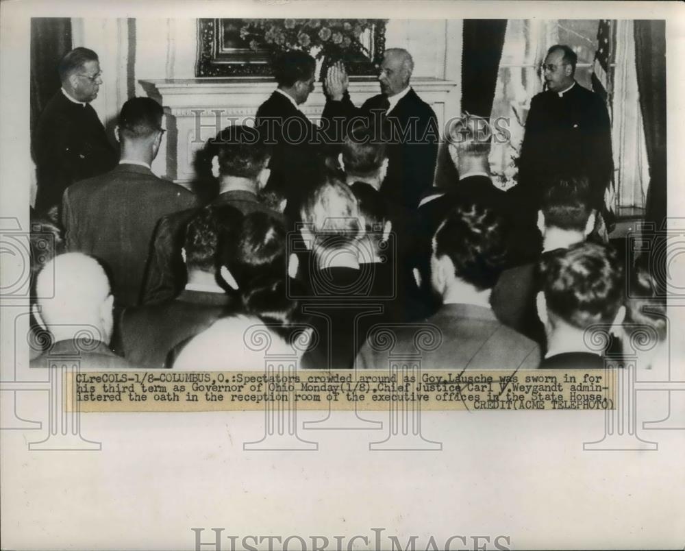 1951 Press Photo Ohio Governor Frank Lausche Being Sworn In 3rd Term - Historic Images