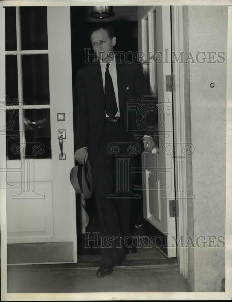 1935 Press Photo Harry Hopkins Federal Relief Administrator Leaving White House - Historic Images