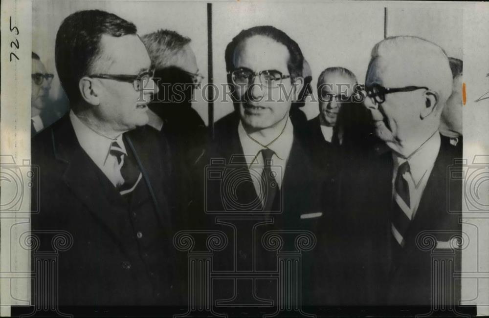 1967 Press Photo Prime Minsite Emilio Colombo of Italy with Karl Schiller. - Historic Images