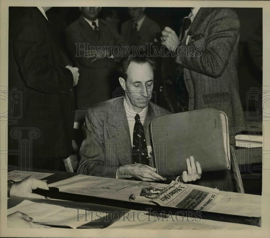 1949 Press Photo Harry Bridges head of West Coast Longshoreman's Union - Historic Images