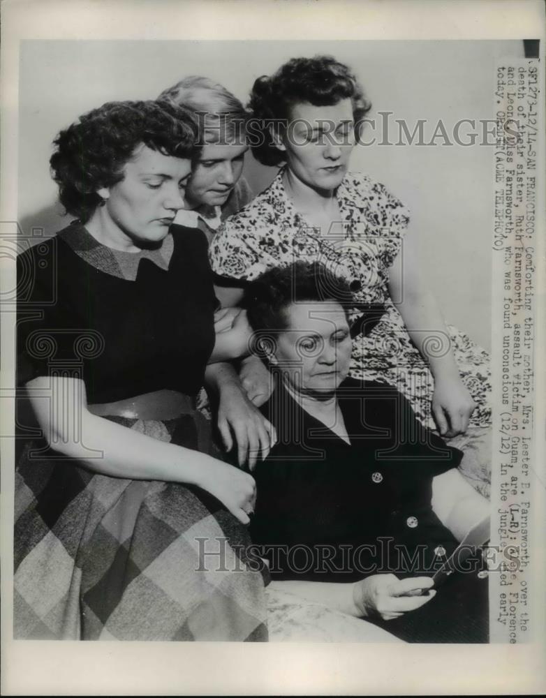 1948 Press Photo San Francisco: Mrs Lester B Farnsworth with family - Historic Images