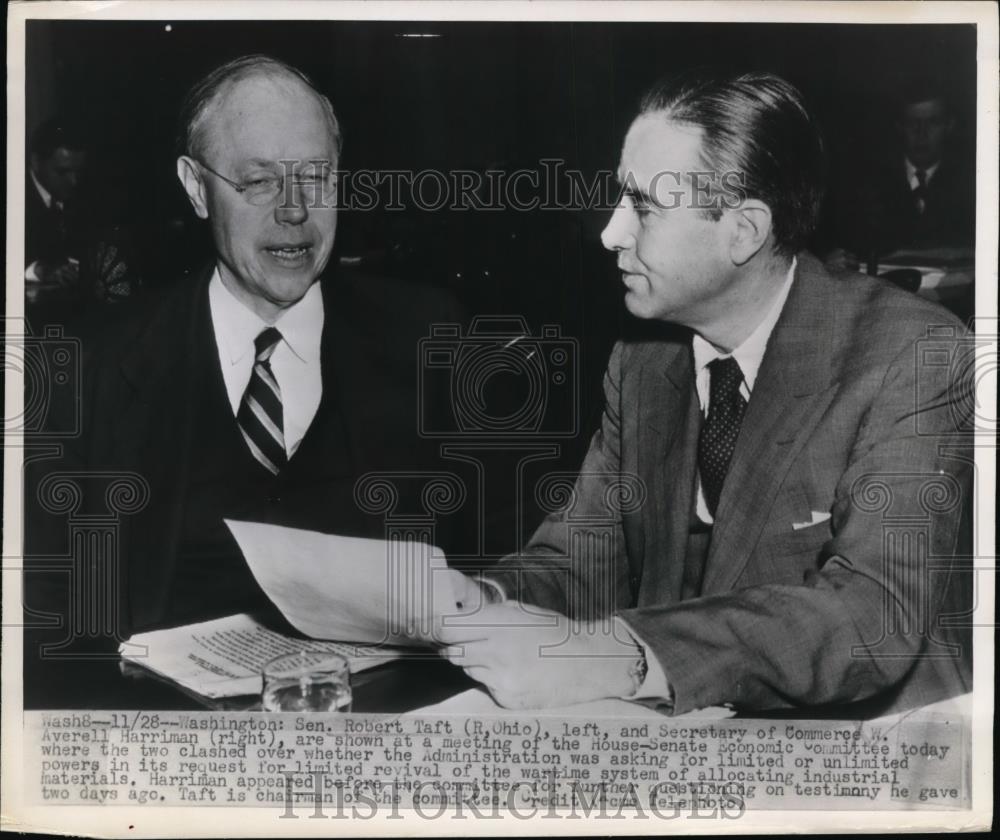 1947 Press Photo sen. Robert A. Taft from Ohio with W.Averell Harriman. - Historic Images