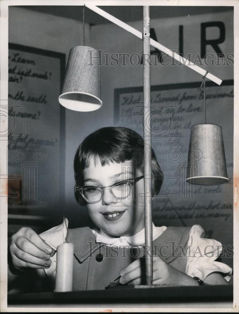 1960 Press Photo Deborah Alice Gaynor at Lincoln School in Cleveland Ohio - Historic Images