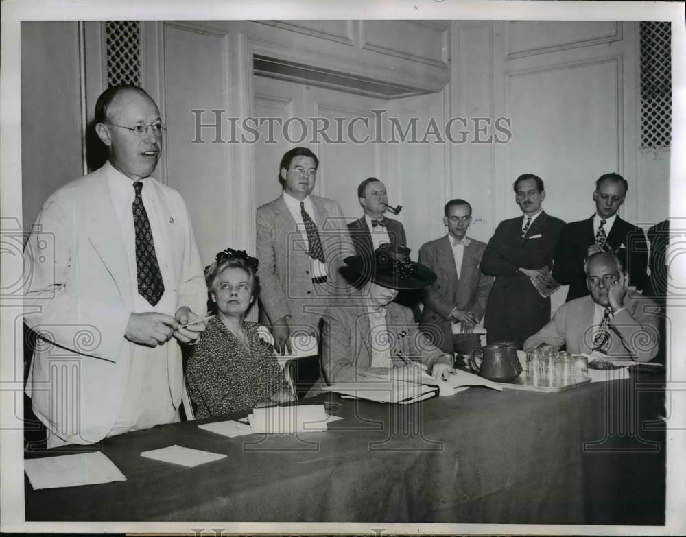 1944 Press Photo Sen. Robert A. Taft, Matt Donlon, MRs. Ernese Griffen Chicago - Historic Images