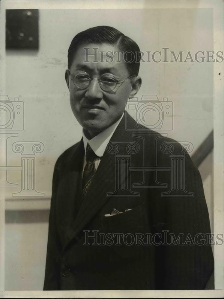 1931 Press Photo Captain Prince Shimadzu Boarding At The Ile De Franc - Historic Images