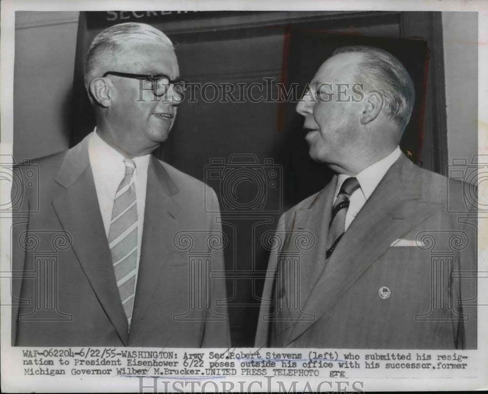 1955 Press Photo Army Sec. Robert Stevens and Gov. Wlilber M.Brucker of Michigan - Historic Images