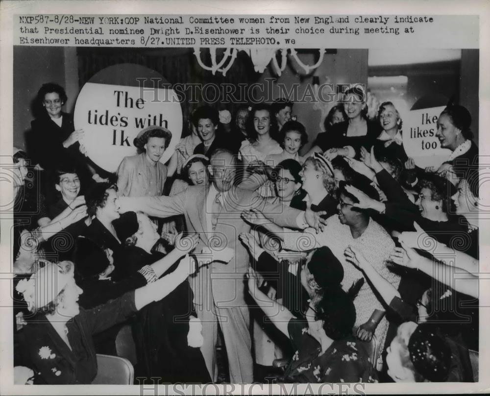 1952 Press Photo General Dwight Eisenhower campaigns in NYC at GOP HQ - Historic Images