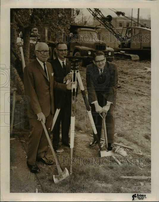 1966 Press Photo illegible - Historic Images