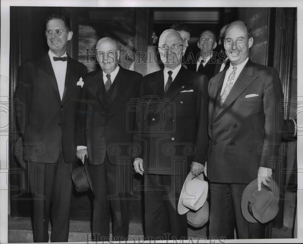 1953 Press Photo Former Pres Harry Truman & Adlai E Stevenson in Chicago - Historic Images