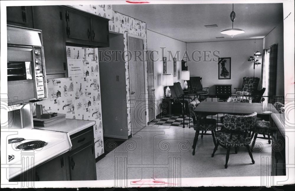 1964 Press Photo Interior Of Ryan;s Home - Historic Images