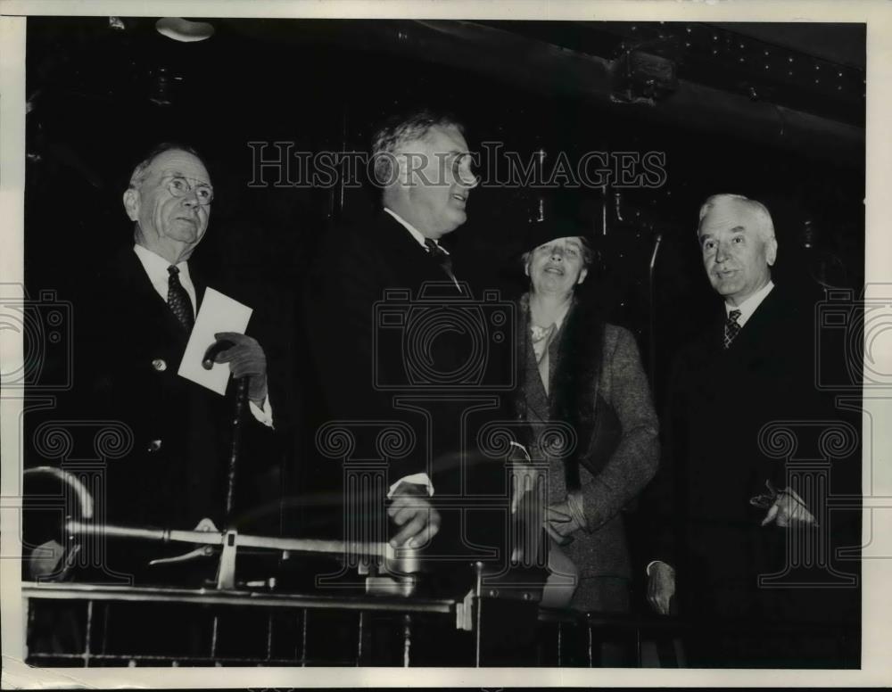 1935 Press Photo President Franklin D Roosevelt Leaving for Georgia for Holiday - Historic Images