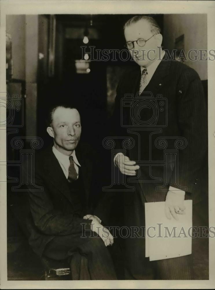 1930 Press Photo Augustus Gingeli &amp; Captain Ray Cato Chief of LA Police Homicide - Historic Images