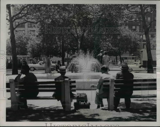1960 Press Photo Fountains of Cleveland, I. Concrete ring, perforated pipe - Historic Images