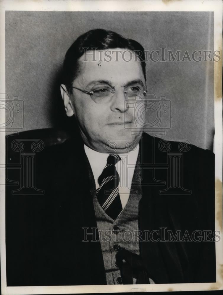 1940 Press Photo Mays Landing NJ-Judge Paler Ray is presiding in case. - Historic Images