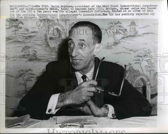 1957 Press Photo Harry Bridges head of West Coast Longshoreman's Union in New - Historic Images