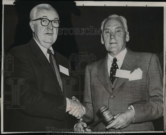 1953 Press Photo George Biggers And President Charles McCahill - Historic Images