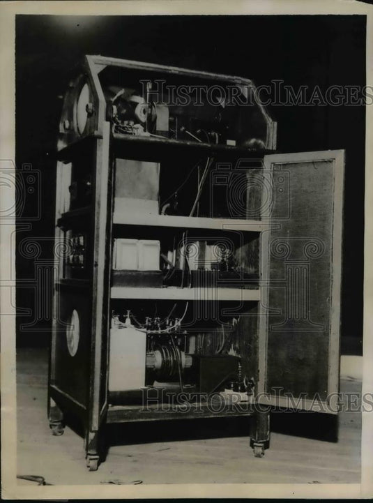 1936 Press Photo Subject for improvement receiving set devised by Dr.Takayanagi - Historic Images