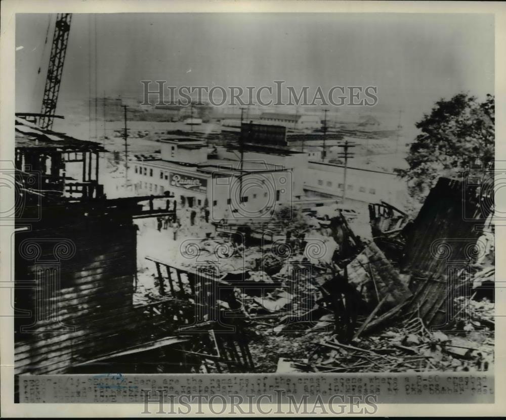 1951 Press Photo Seattle remains of crash scene where B-50 crashed - Historic Images