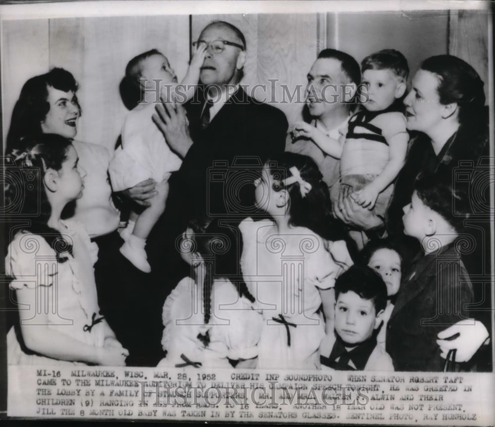 1952 Press Photo Senator Robert A Taft Campaigning in Milwaukee - Historic Images