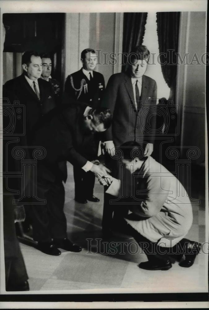 1963 Press Photo Pres. John F. Kennedy and Kin Savang Vatthana of Laos - Historic Images