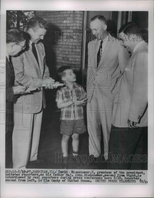 1954 Press Photo Pres son Major John Eisenhower & son David at Sheridan Ill - Historic Images