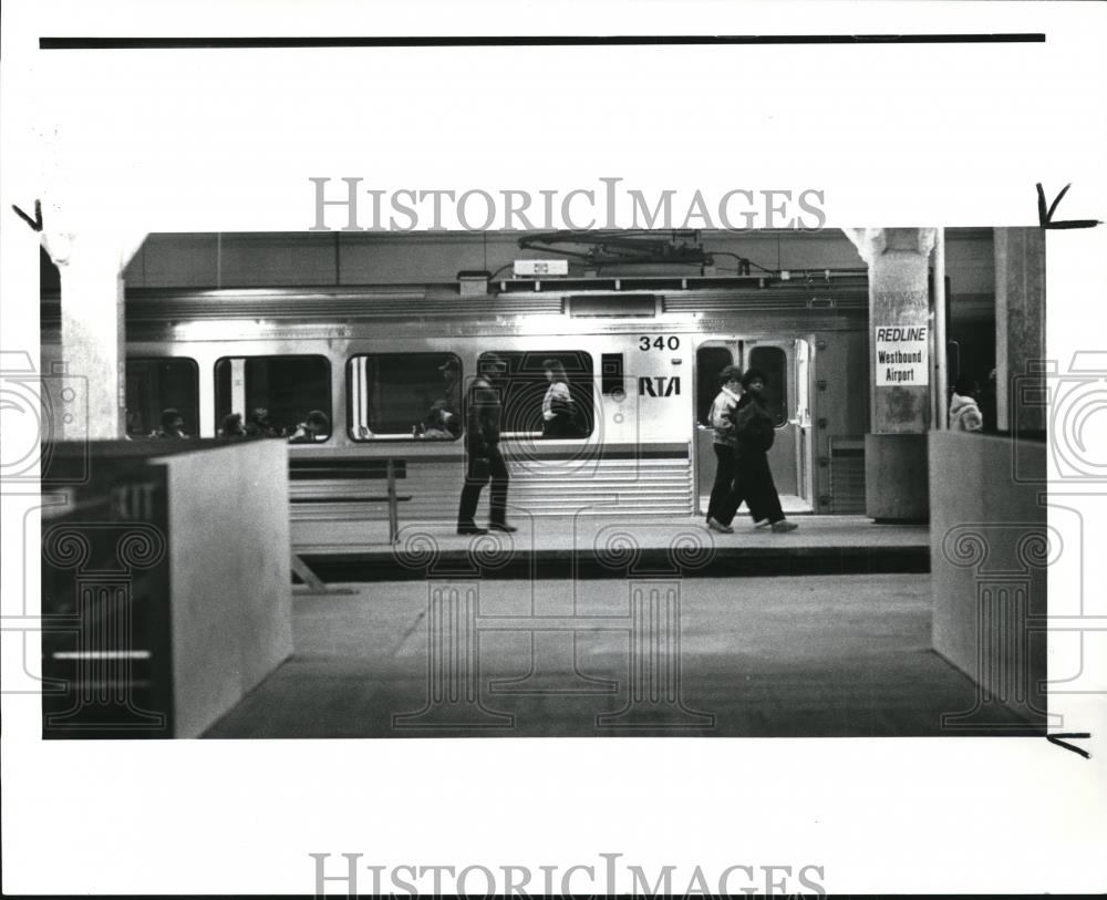 1989 Press Photo Passengers used part of the completed RTA station - cva86844 - Historic Images