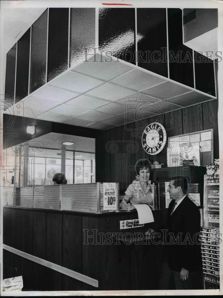 1968 Press Photo Pick-N-Pay Turneytown Shop Center, Gary Hts, Ms Bobbi McGowan - Historic Images