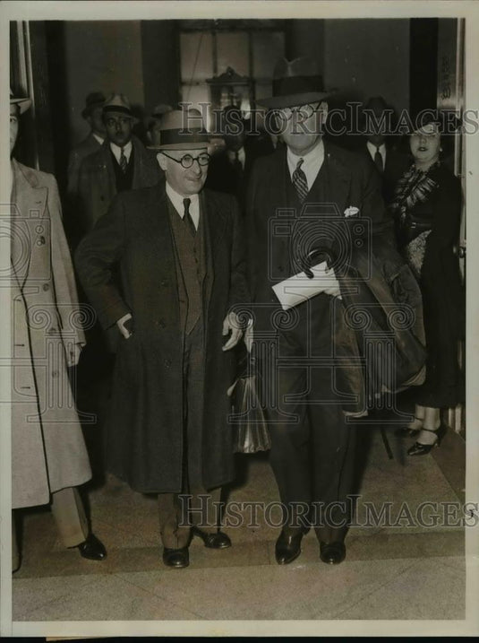 1934 Press Photo Herbert Smyth atty for Mrs Harry P Whitney & Detective Ben Keri - Historic Images