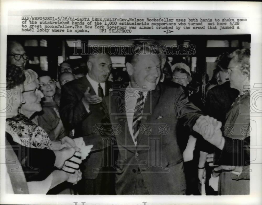 1964 Press Photo New York Governor Nelson Rockefeller Shaking Hands of Supporter - Historic Images