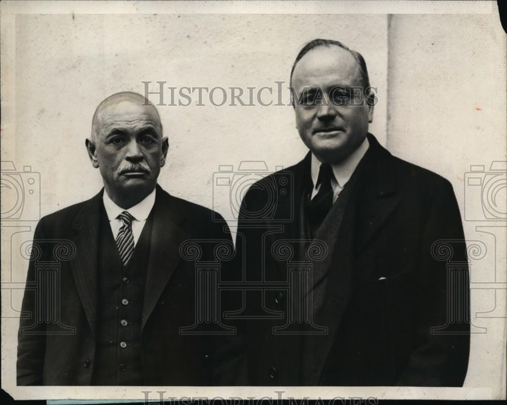 1929 Press Photo Charles S Barratt and Arthur Little in front of White House - Historic Images