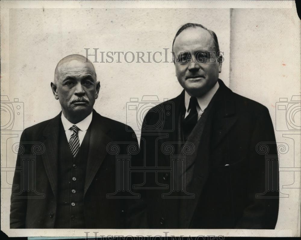 1929 Press Photo Charles S Barratt and Arthur Little in front of White House - Historic Images