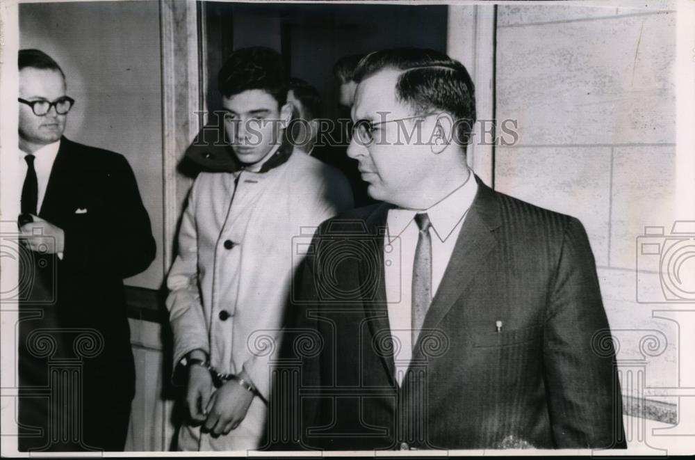 1963 Press Photo Shooting Suspect Harry Hebard, Attorney Robert Warren Wisconsin - Historic Images