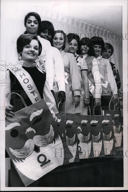 1968 Press Photo Lynn Fierle, Gwen Pursley, Sue Cunningham, Jackie DeSan - Historic Images