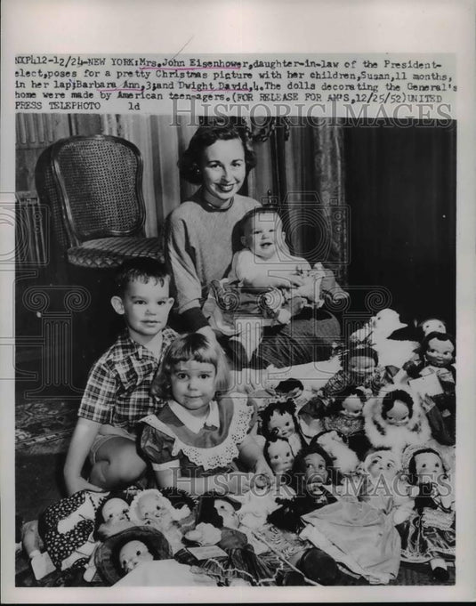 1952 Press Photo Mrs John Eisenhower & kids, David, Barbara & Susan in NY - Historic Images