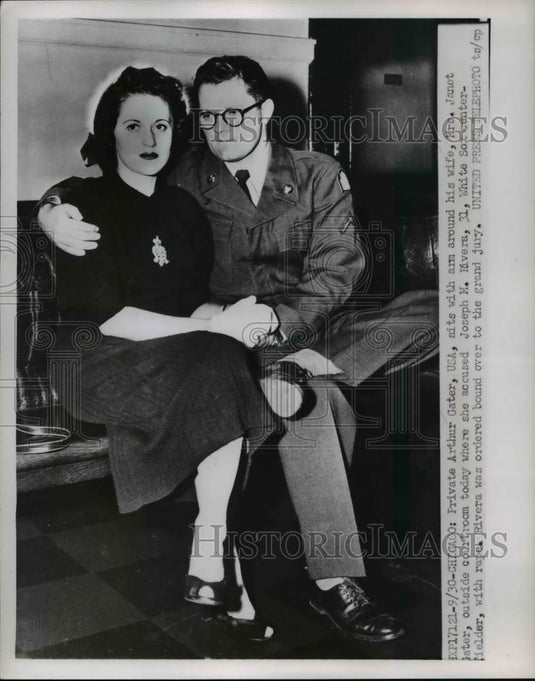 1952 Press Photo Private Arthur Gater & Wife Janet Gater Claims She Was Raped - Historic Images